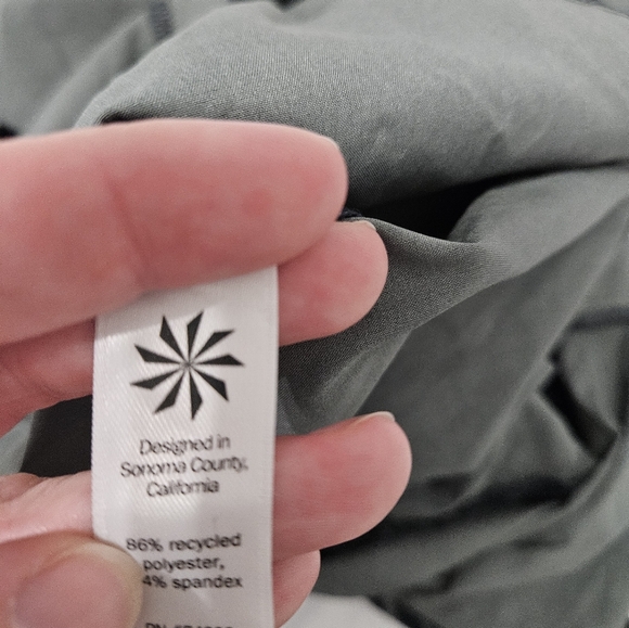 Athleta Ikat Crossback Romper in jasper green size 8 NWOT - Picture 9 of 9